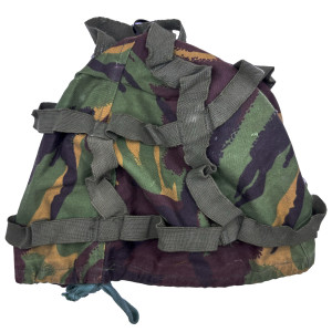 COBERTURA PARA CAPACETE CAMUFLADO (USADO) COBERTURA PARA CAPACETE CAMUFLADO (USADO)